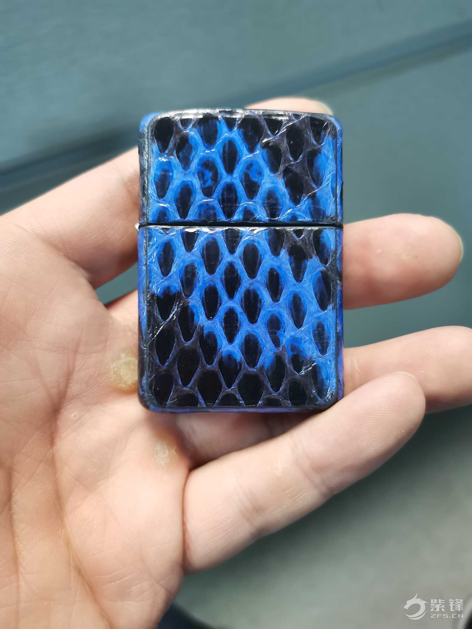 定制的蓝色蛇皮机-晒机交流紫锋-zippo打火机爱好者|zippo老机|zippo