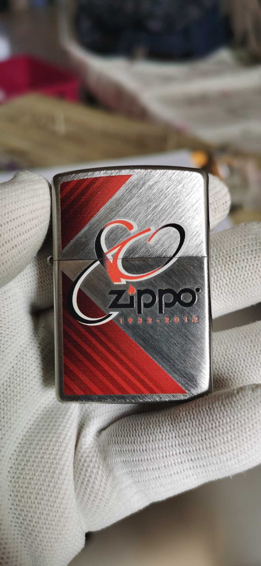 zippo打火机2012年年册图片