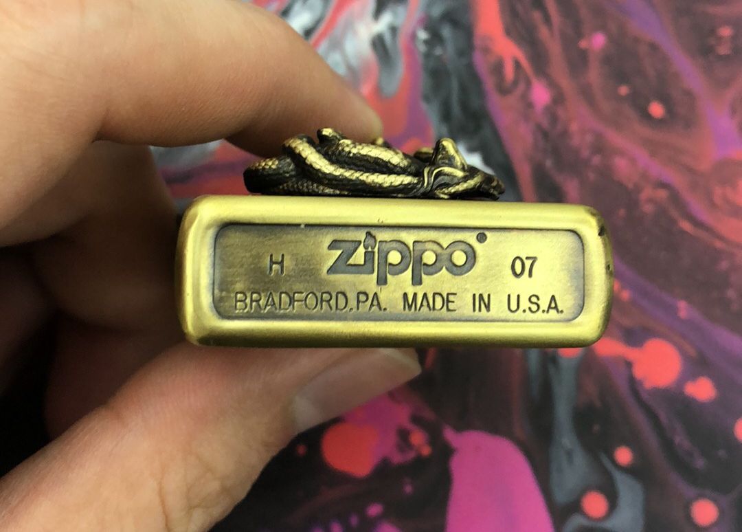 zippo底部盾牌a图片